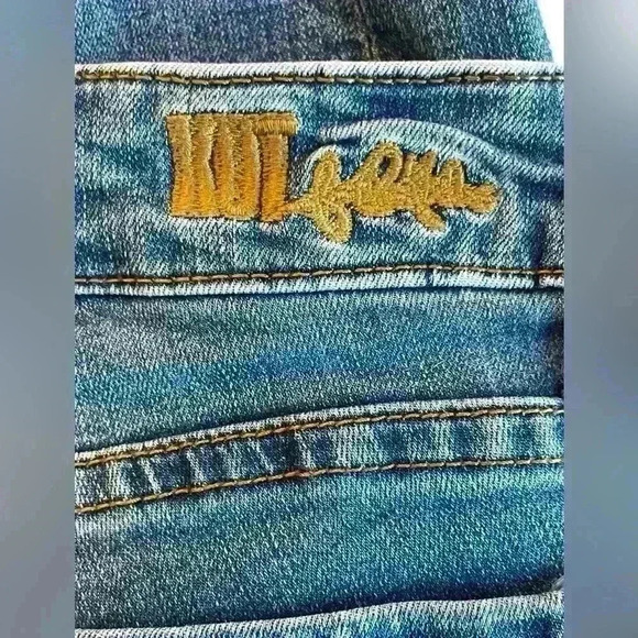 Kut From The Kloth Medium Wash Jeans Size 4 Embroidery Logo Straight Leg - Picture 7 of 11
